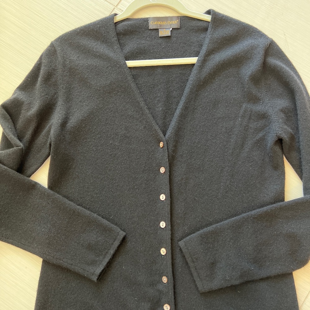 Dark black 100% cashmere cardi, Med. Perfect condition! Size in description.